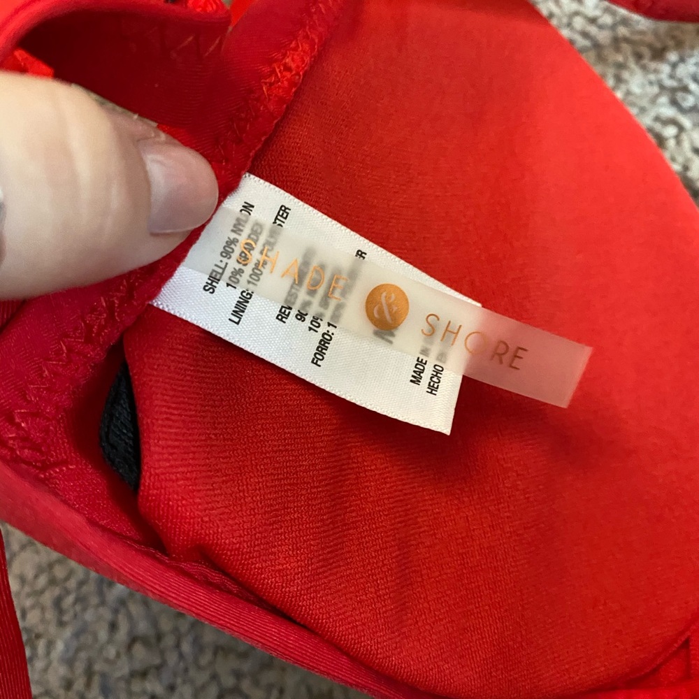 Red Bikini Top 👙 - Picture 5 of 5